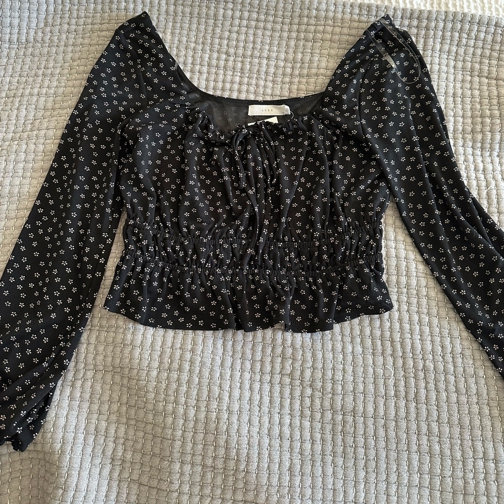 Lush | New with Tags | Long sleeve crop top | size Medium